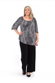 Sofia Angle Hem Top - Can be woren off or on the shoulder BLACK WHITE