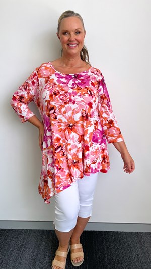 Print Knit Top w/angle frill hem